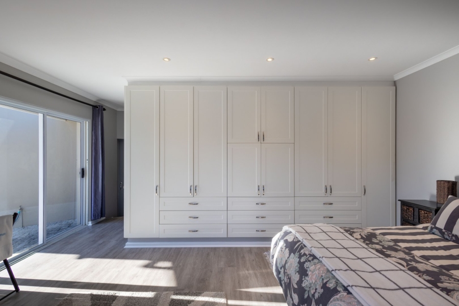 5 Bedroom Property for Sale in Upper Robberg Western Cape